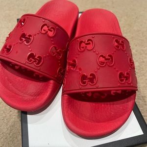 Kids Gucci slides